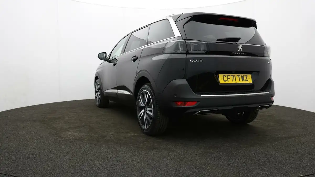 2021-peugeot-5008-suv-12-puretech-gt-premium-big-76