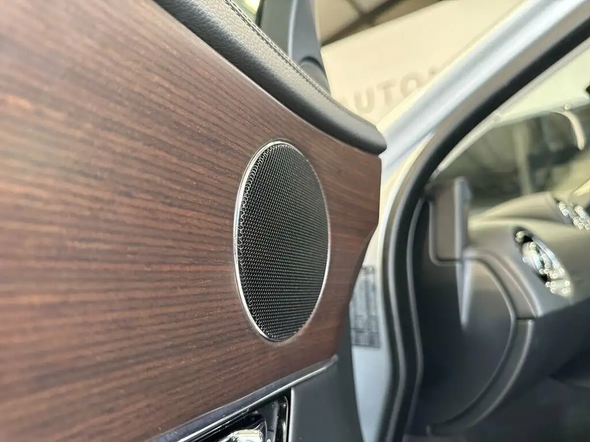 2016-jaguar-xj-series-30td-xj-luxury-swb-saloon-big-29