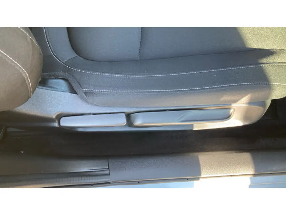 2021-honda-civic-10-vtec-turbo-se-hatchback-5d-big-19