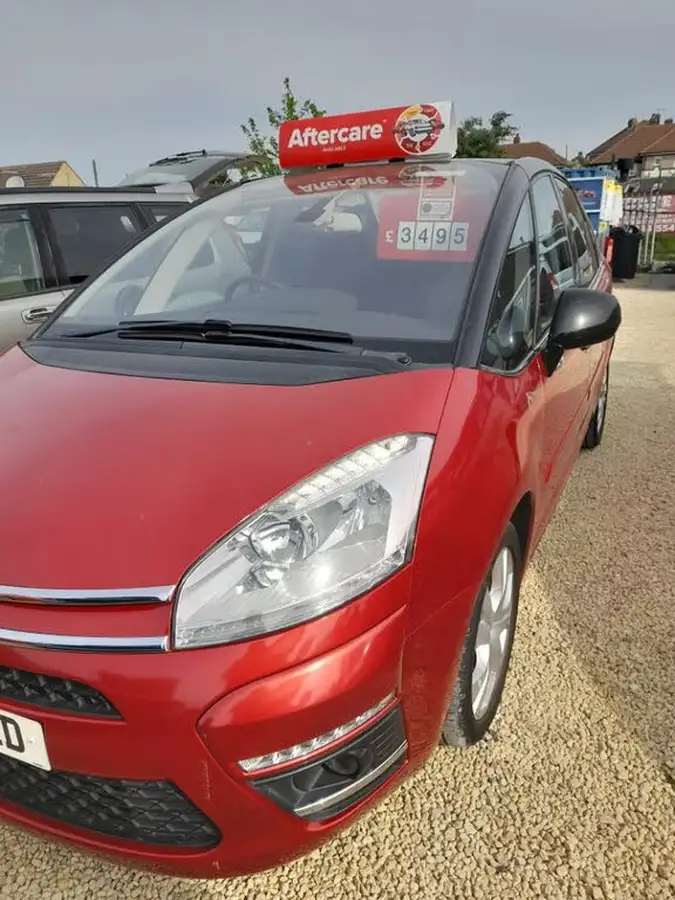 2013-citroen-c4-picasso-16hdi-platinum-big-0