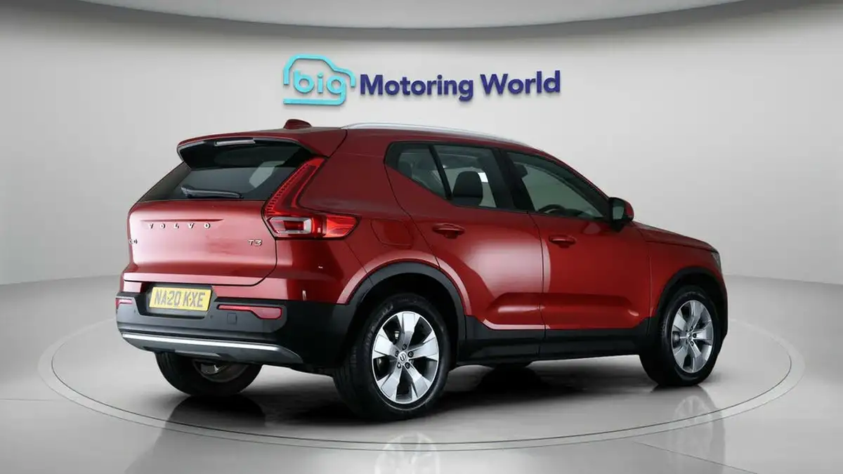 2020-volvo-xc40-15-t3-momentum-geartronic-big-6