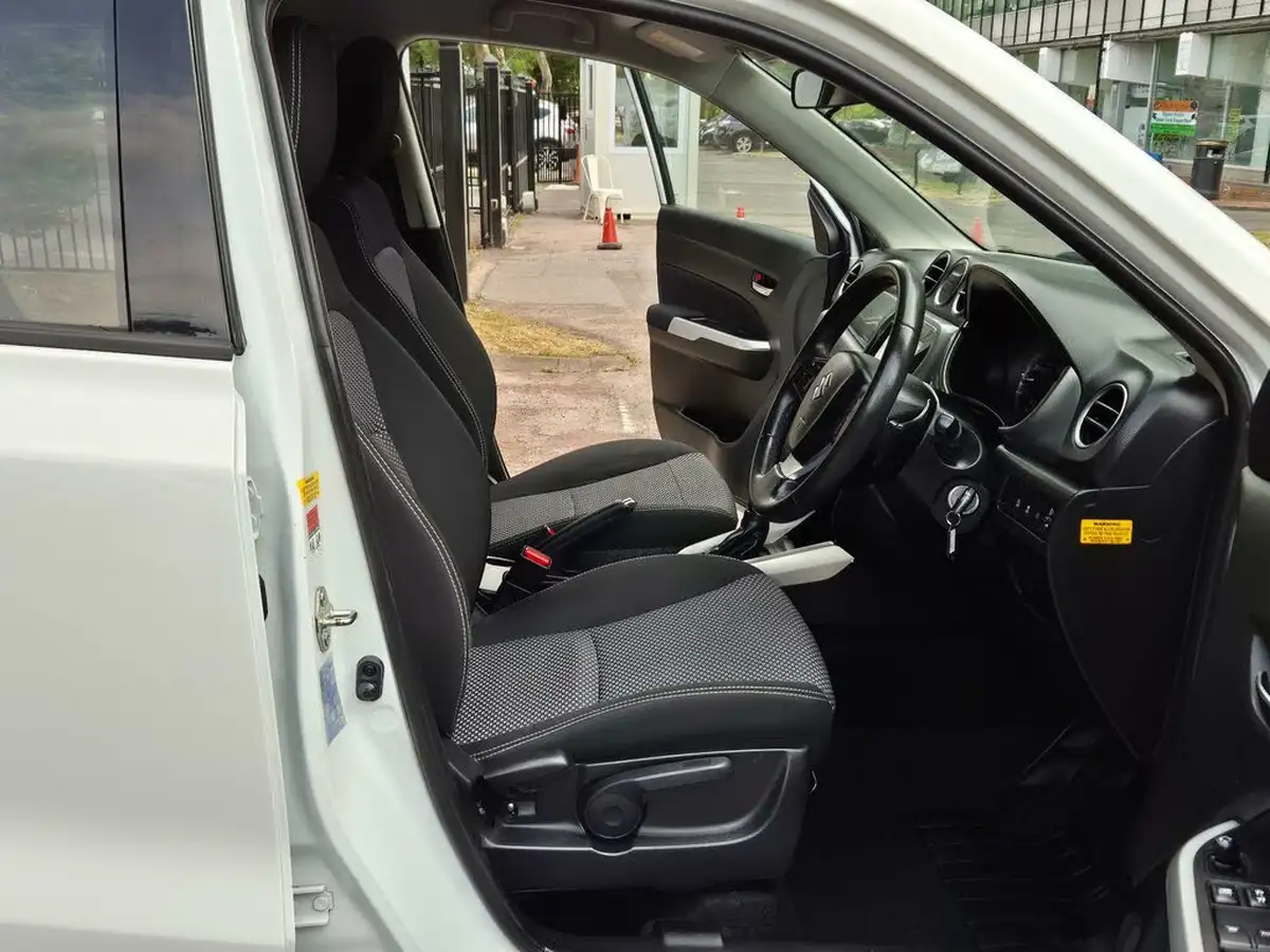 2017-suzuki-vitara-16-sz-t-auto-big-10