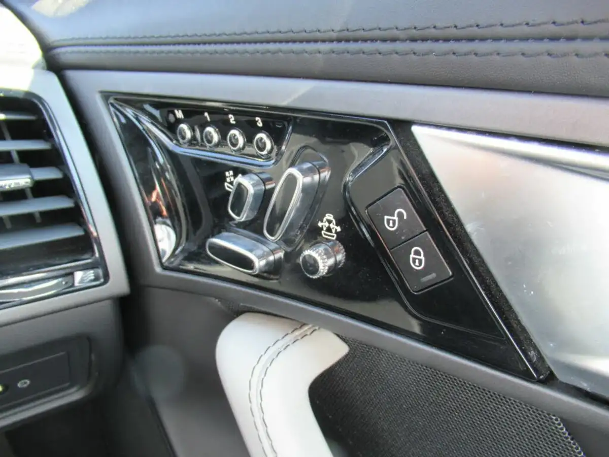 2014-jaguar-f-type-30-s-convertible-awd-quickshift-big-17