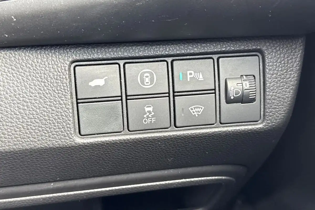 2022-honda-hr-v-15-i-mmd-advance-big-25