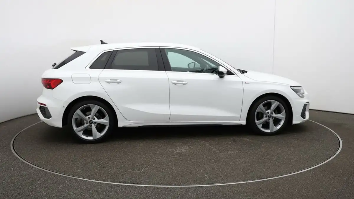 2022-audi-a3-15-35-tfsi-s-line-sportback-5d-tronic-big-44