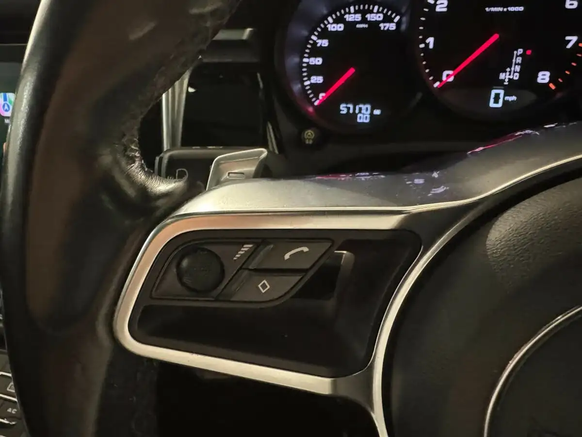 2018-porsche-macan-big-24