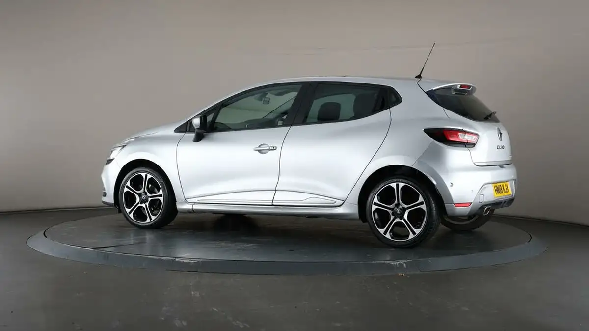 2018-renault-clio-15dci-signature-nav-90bhp-big-75