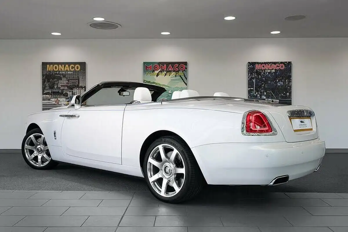 2018-rolls-royce-dawn-66-drophead-big-1