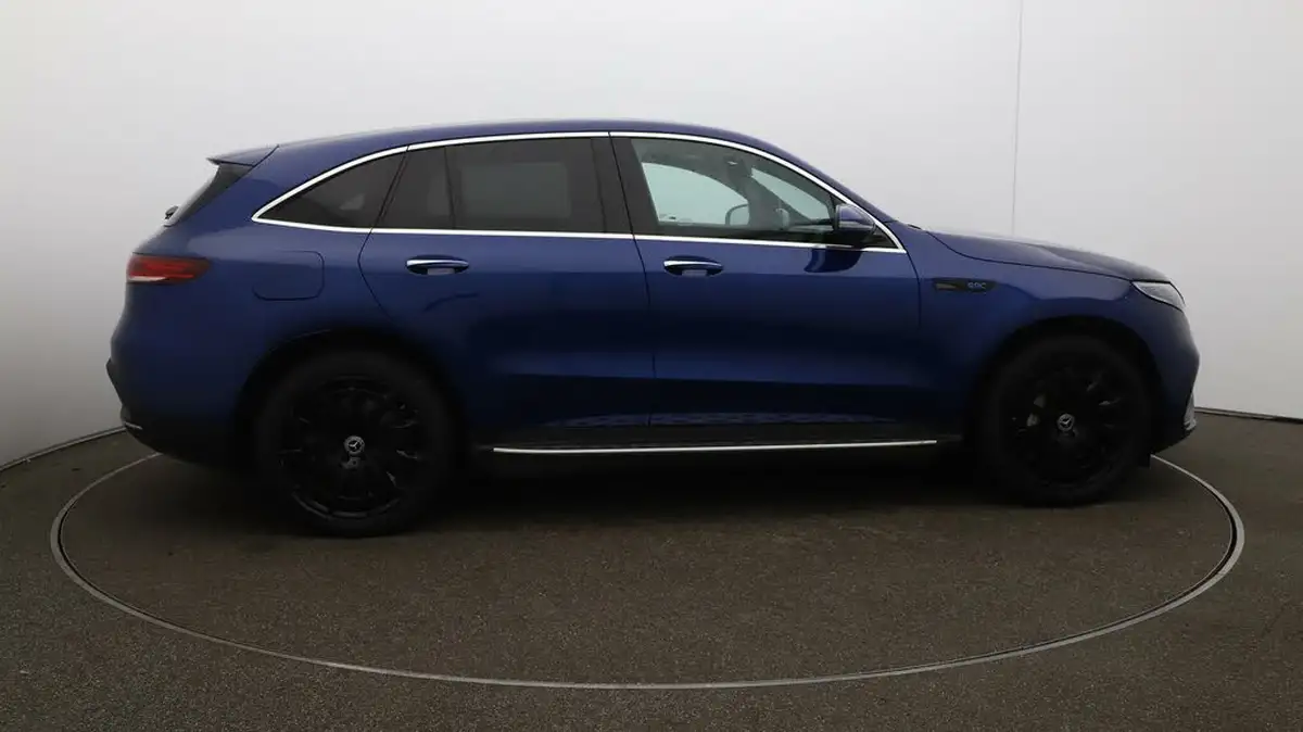2021-mercedes-benz-eqc-e-eqc-400-amg-line-big-49