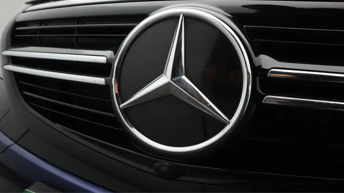 2021-mercedes-benz-eqc-e-eqc-400-amg-line-big-21
