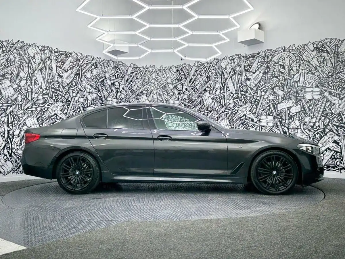 2019-bmw-5-series-20td-520d-m-sport-188bhp-xdrive-tech-pack-saloon-4d-big-12