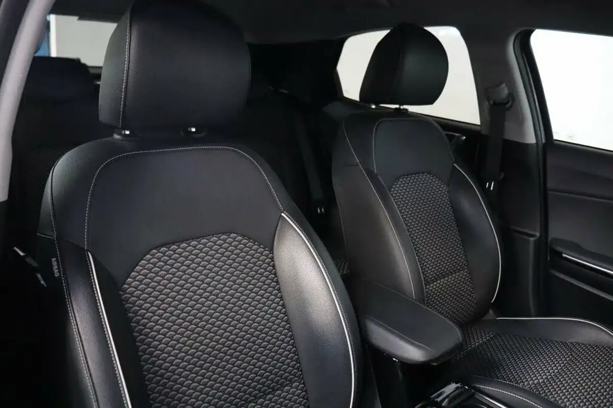 2022-kia-xceed-10-t-gdi-connect-big-18
