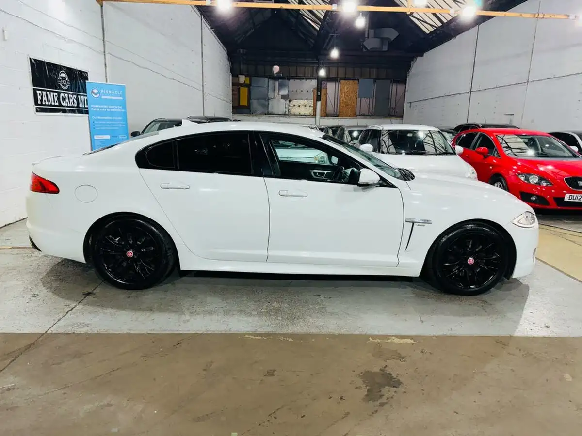 2013-jaguar-xf-22td-r-sport-200ps-saloon-4d-big-7