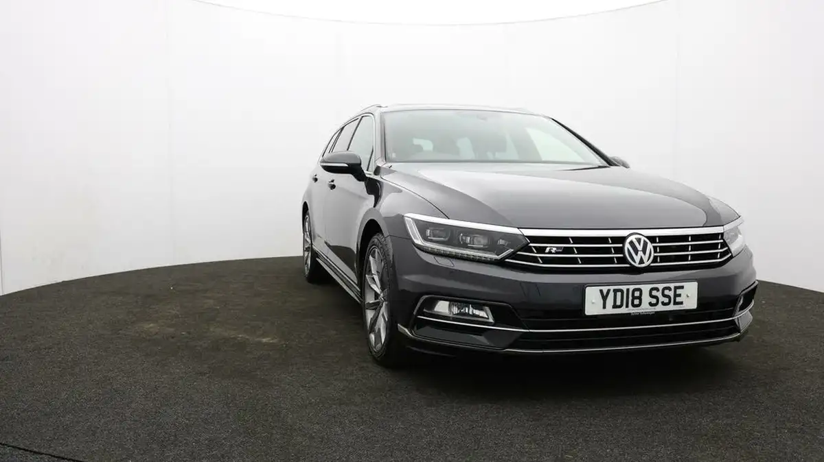2018-volkswagen-passat-20tdi-r-line-150ps-ss-estate-5d-dsg-big-49