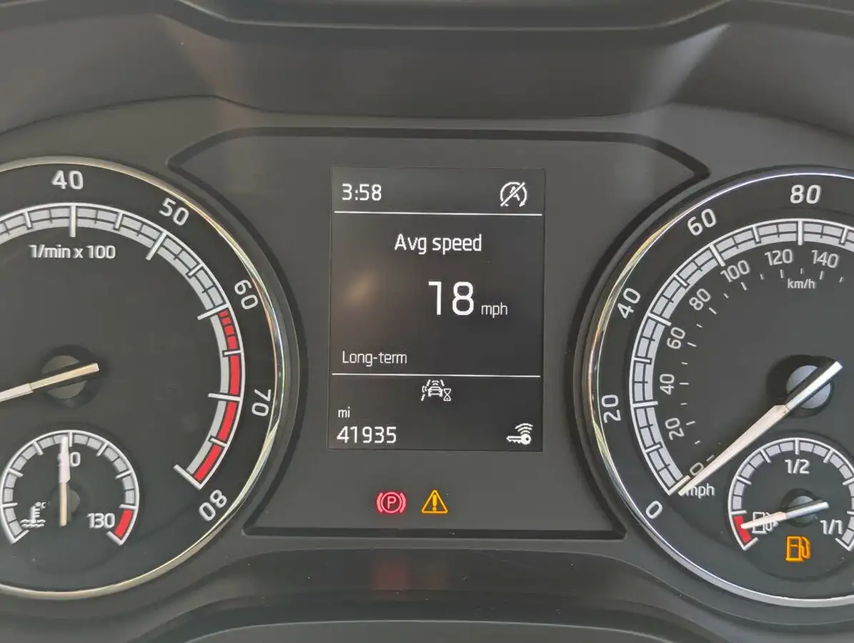 2022-skoda-karoq-15-tsi-se-l-big-17