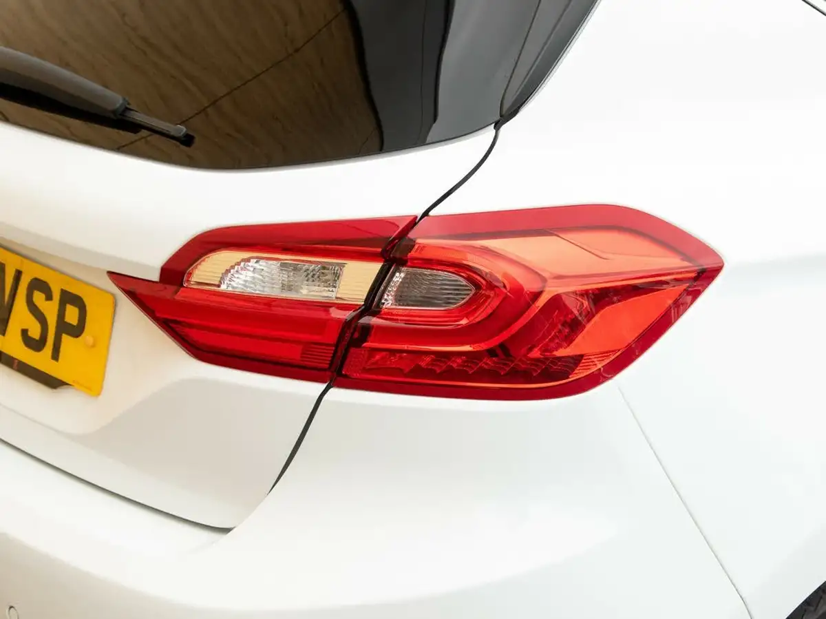 2019-ford-fiesta-10t-titanium-125ps-5d-big-8