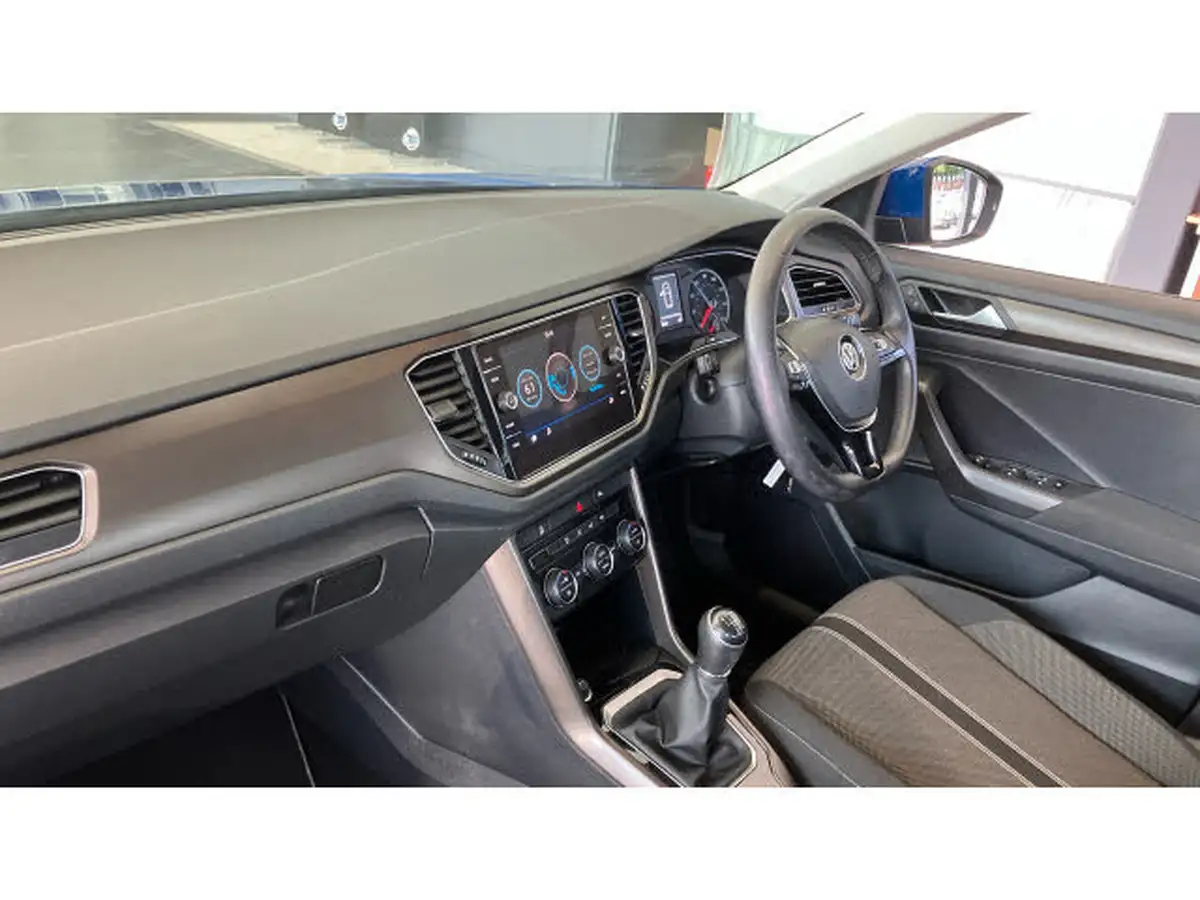 2019-volkswagen-t-roc-16tdi-se-big-8