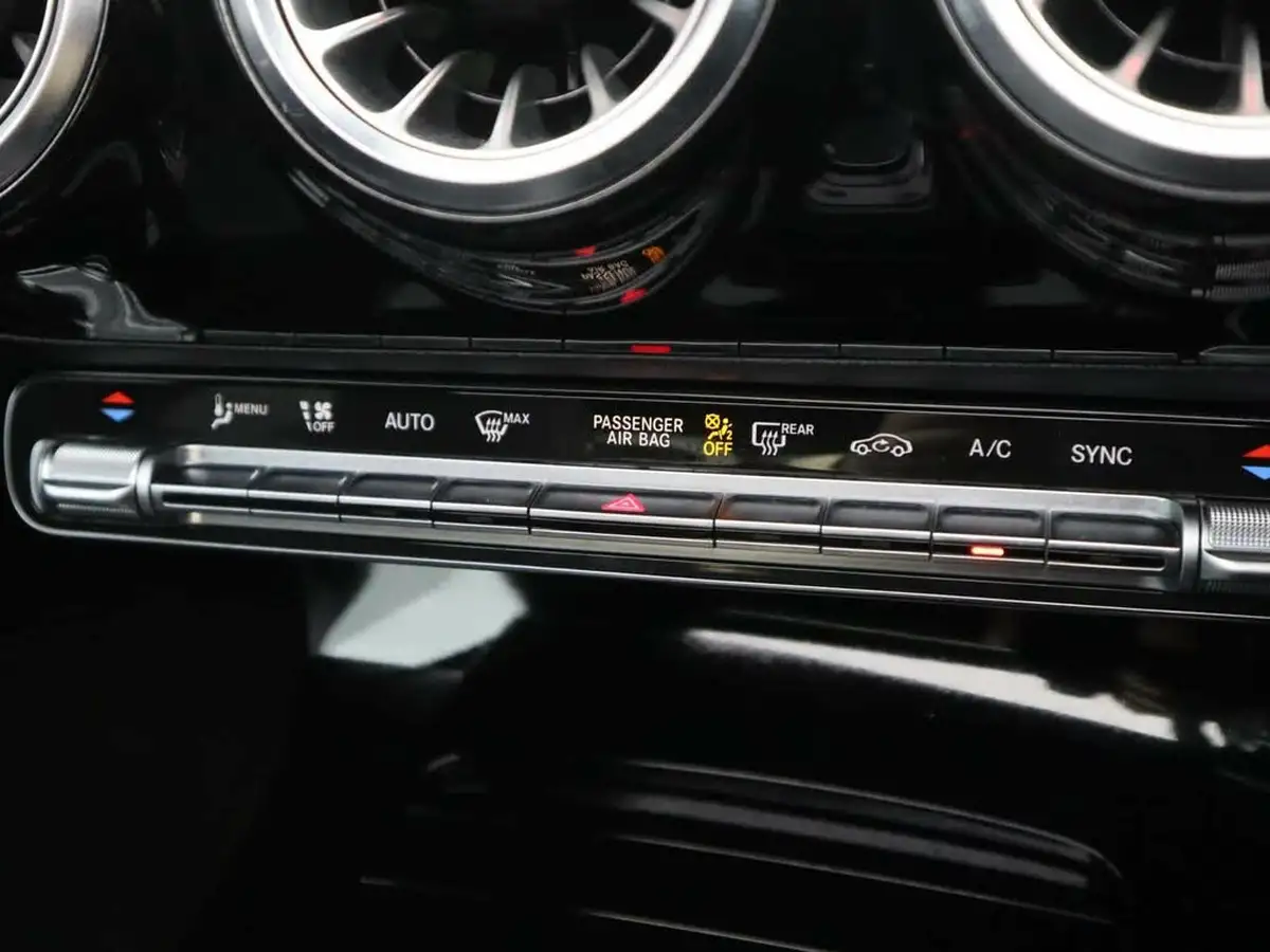 2022-mercedes-benz-cla-13-cla-180-amg-line-premium-plus-coupe-4d-big-28