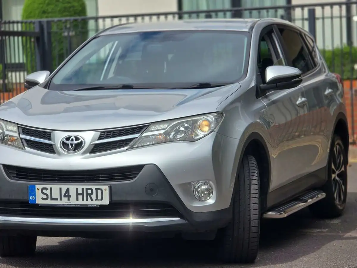 2014-toyota-rav4-20td-icon-20d-2wd-nav-big-27
