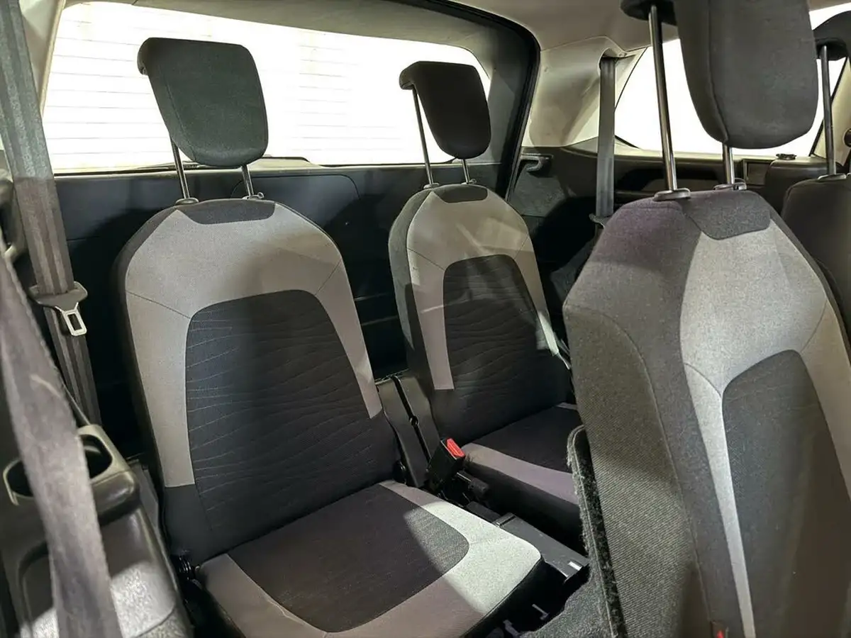 2015-citroen-grand-c4-picasso-16bluehdi-vtr-120ps-eat6-big-21