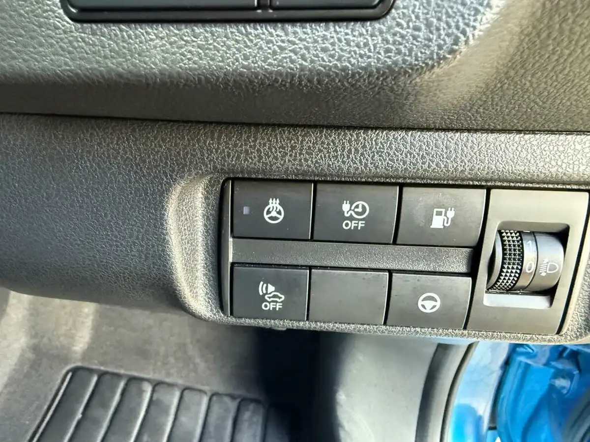 2020-nissan-leaf-e-tekna-big-22