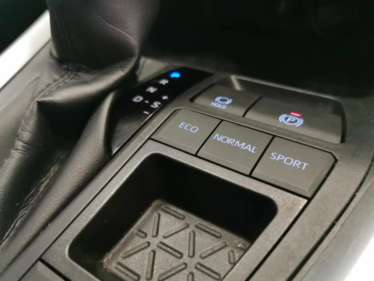 2022-toyota-rav4-25-vvt-i-design-215bhp-big-21