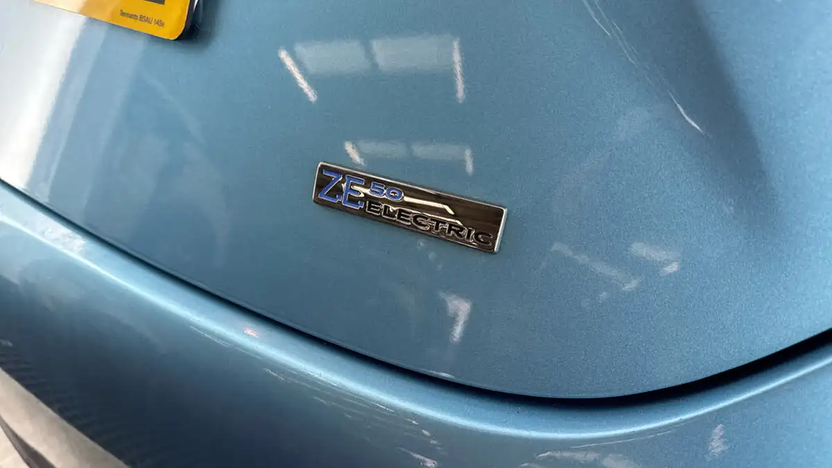 2020-renault-zoe-e-i-gt-line-rapid-charge-big-24