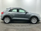 2020-volkswagen-t-roc-15-tsi-se-dsg-small-8