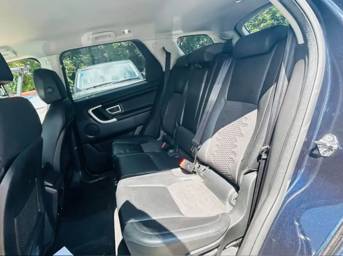 2015-land-rover-discovery-sport-20td4-se-tech-180ps-auto-big-11