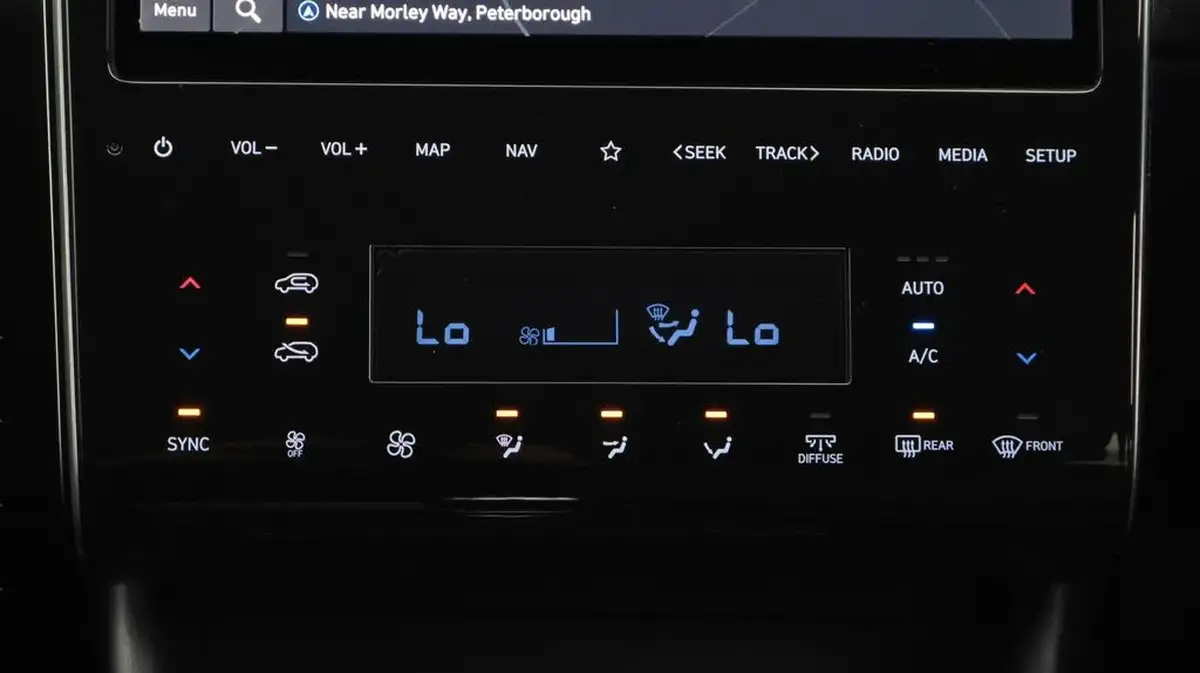 2022-hyundai-tucson-16-t-gdi-se-connect-150ps-big-12