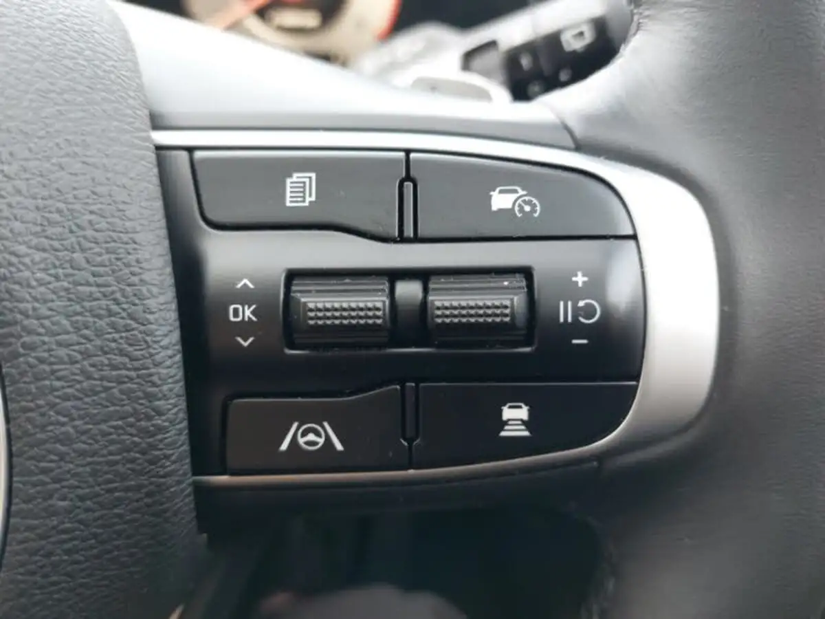 2024-kia-sportage-16-t-gdi-3-207bhp-hev-auto-big-17