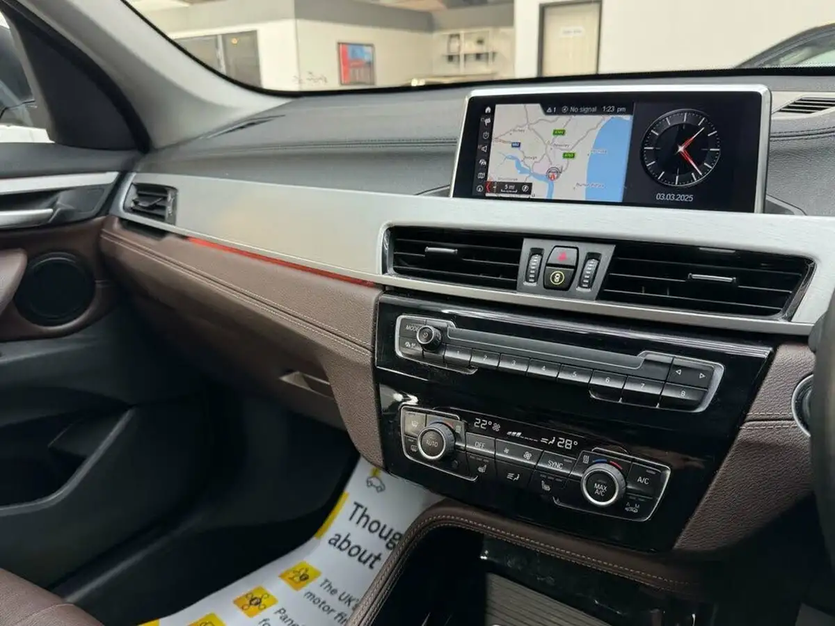 2021-bmw-x1-15-sdrive18i-xline-big-27