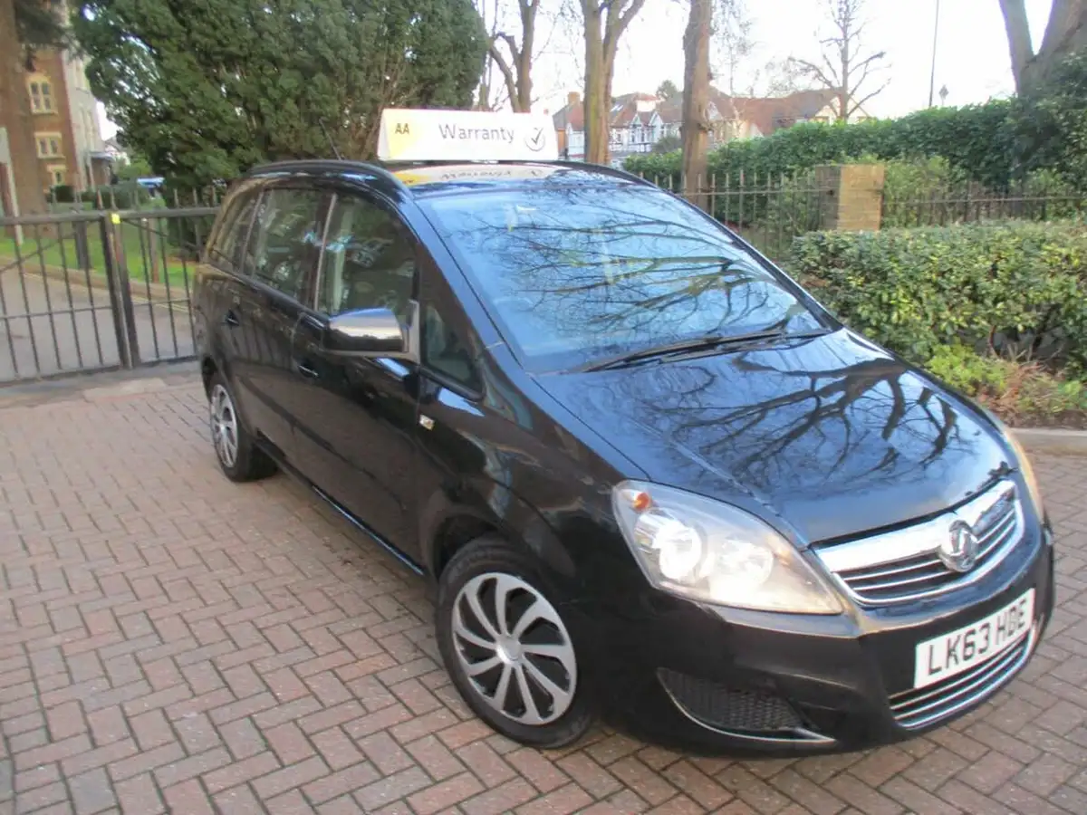 2013-vauxhall-zafira-16-exclusiv-big-1