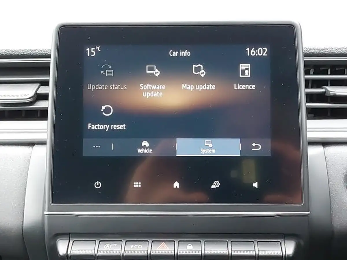 2022-renault-captur-10-tce-iconic-edition-big-13