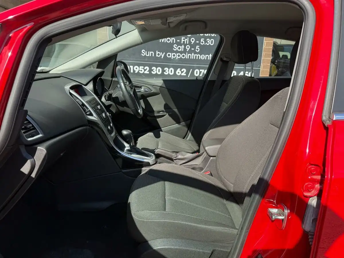 2015-vauxhall-astra-16-sri-115ps-hatchback-auto-big-53