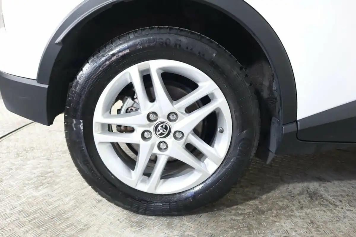 2021-toyota-c-hr-18-vvt-i-icon-big-25