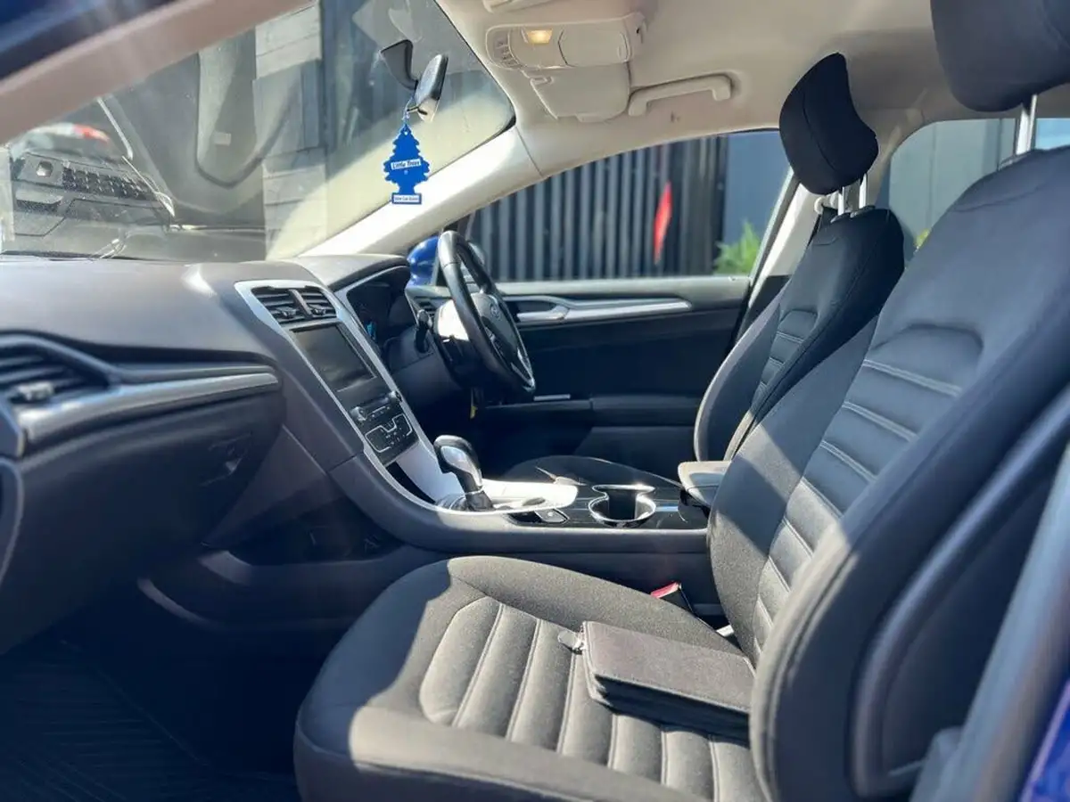 2015-ford-mondeo-20tdci-zetec-econetic-estate-big-10