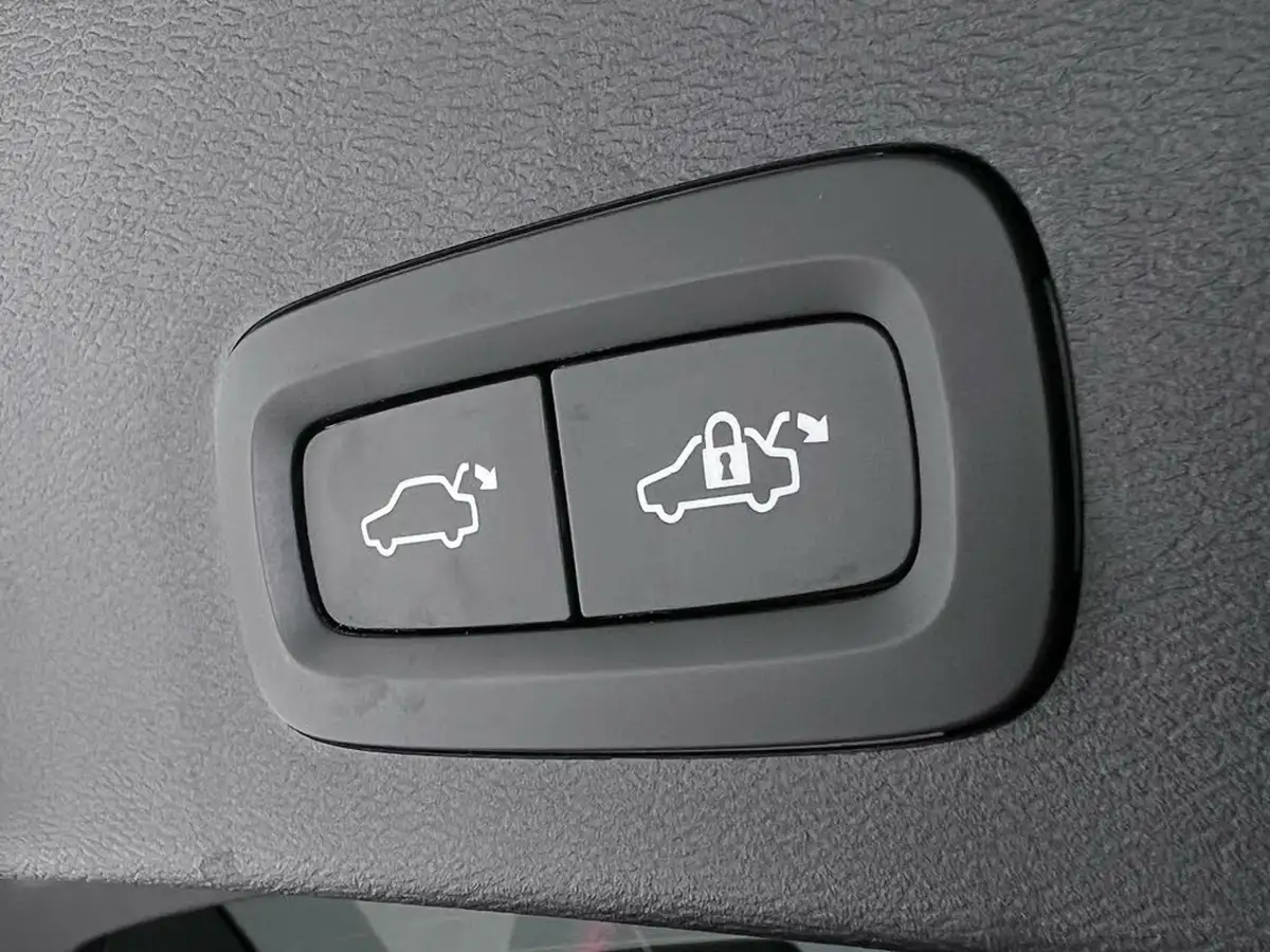 2020-volvo-xc40-15-t5-r-design-pro-plug-in-hybrid-big-13