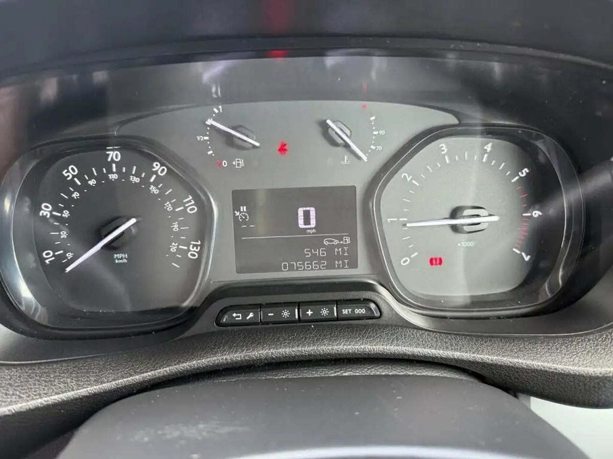2019-citroen-dispatch-16bluehdi-x-m-1000-115pseu6-ss-big-23