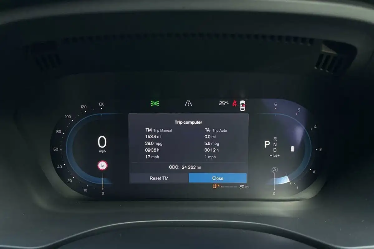 2021-volvo-xc60-20td-b4-r-design-awd-big-42