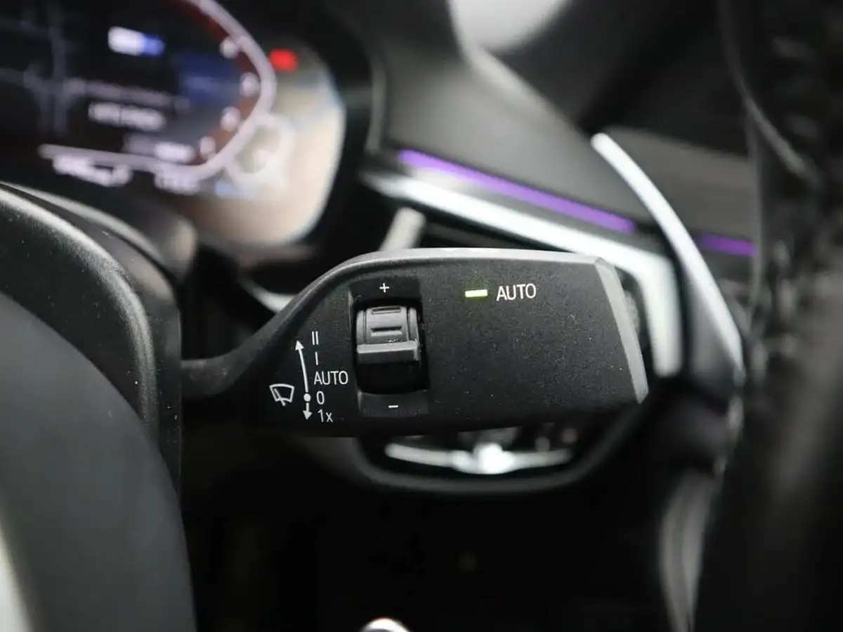 2022-bmw-5-series-20-530e-m-sport-saloon-4d-big-38