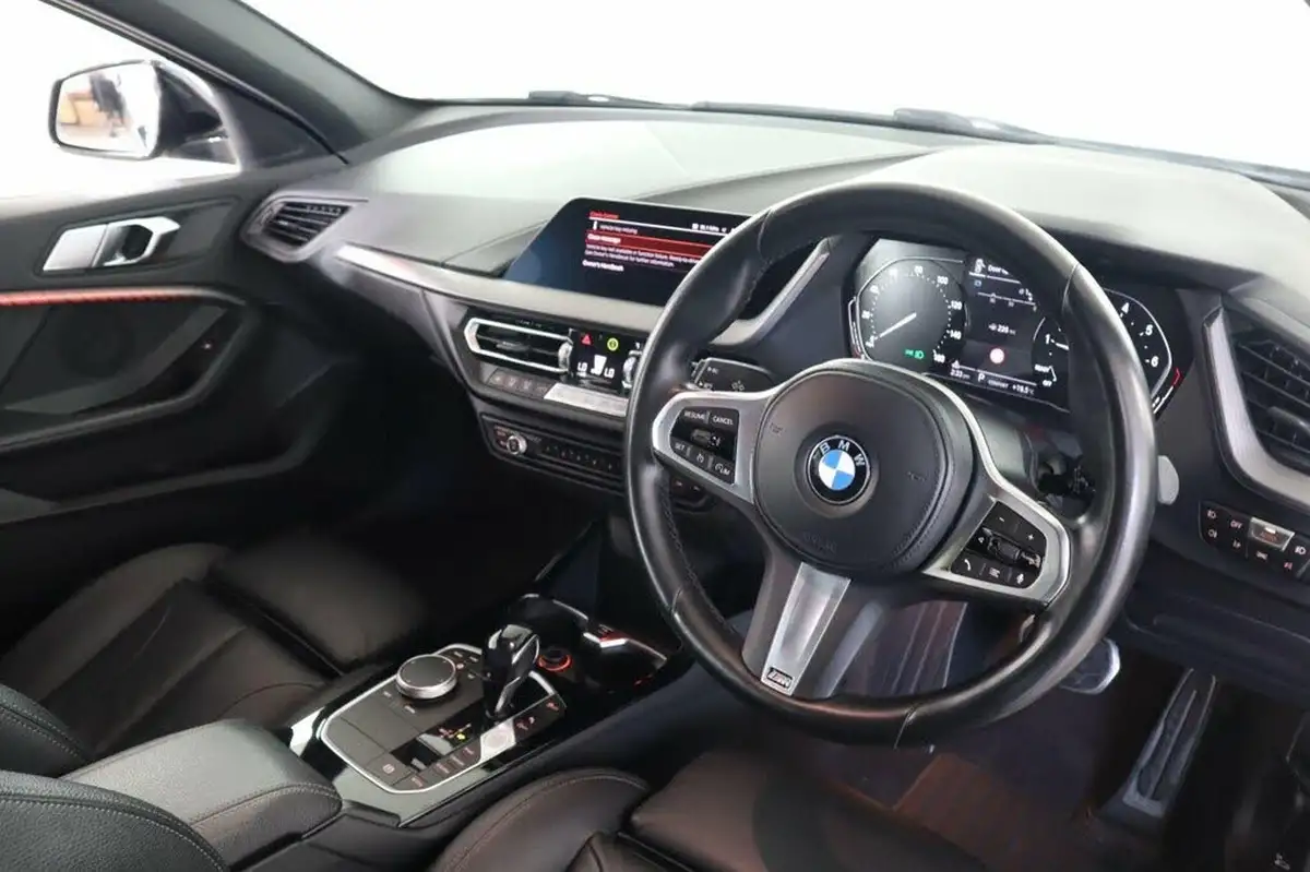 2020-bmw-1-series-big-11