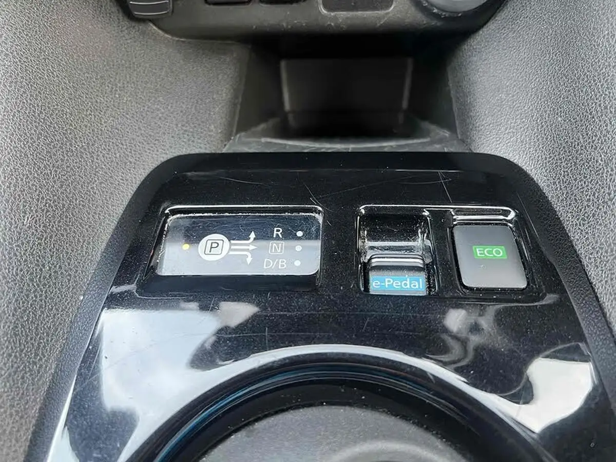 2020-nissan-leaf-e-n-connecta-big-46
