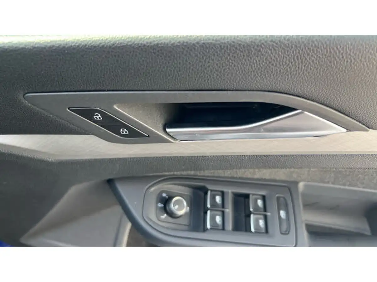 2022-volkswagen-golf-15-tsi-life-150ps-hatchback-big-34