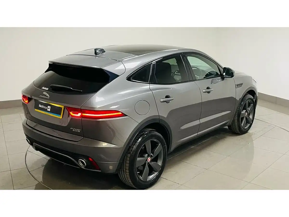2020-jaguar-e-pace-20-i4-chequered-flag-200ps-big-12