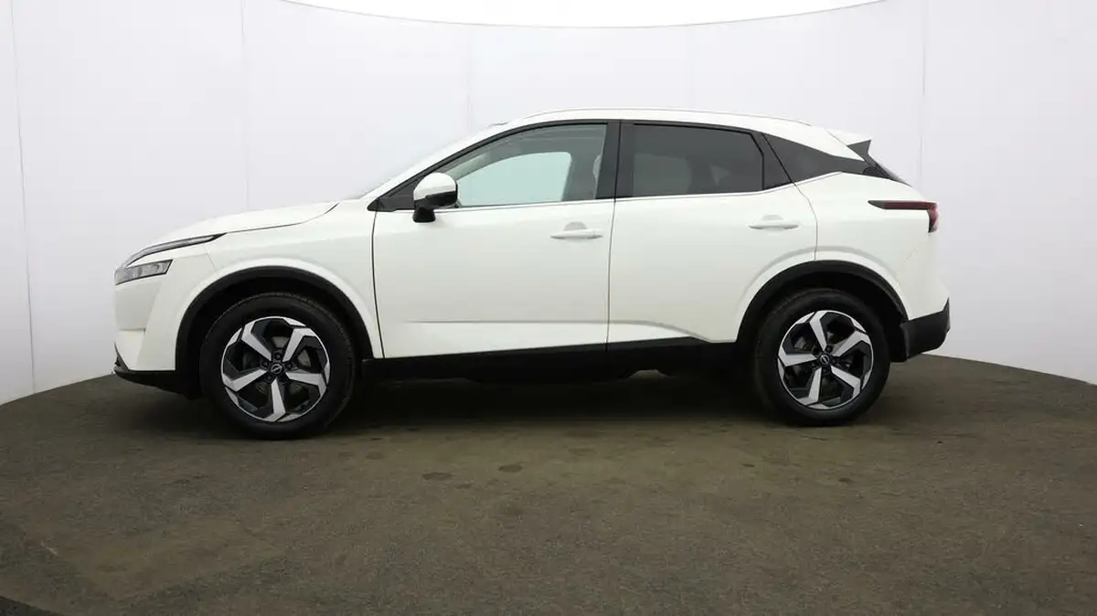 2022-nissan-qashqai-13-dig-t-n-connecta-140ps-big-69