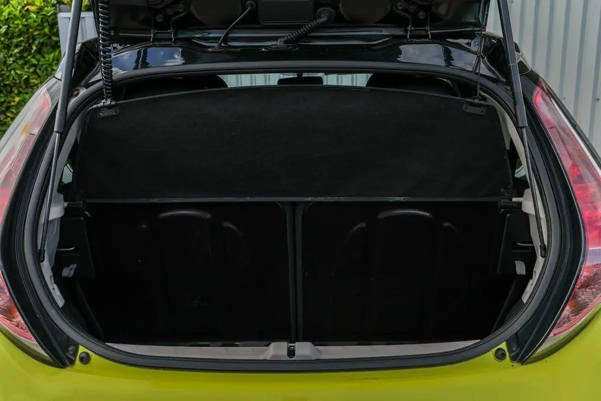 2016-toyota-aygo-10-vvt-i-x-cite-3-bi-tone-yellow-5d-big-13
