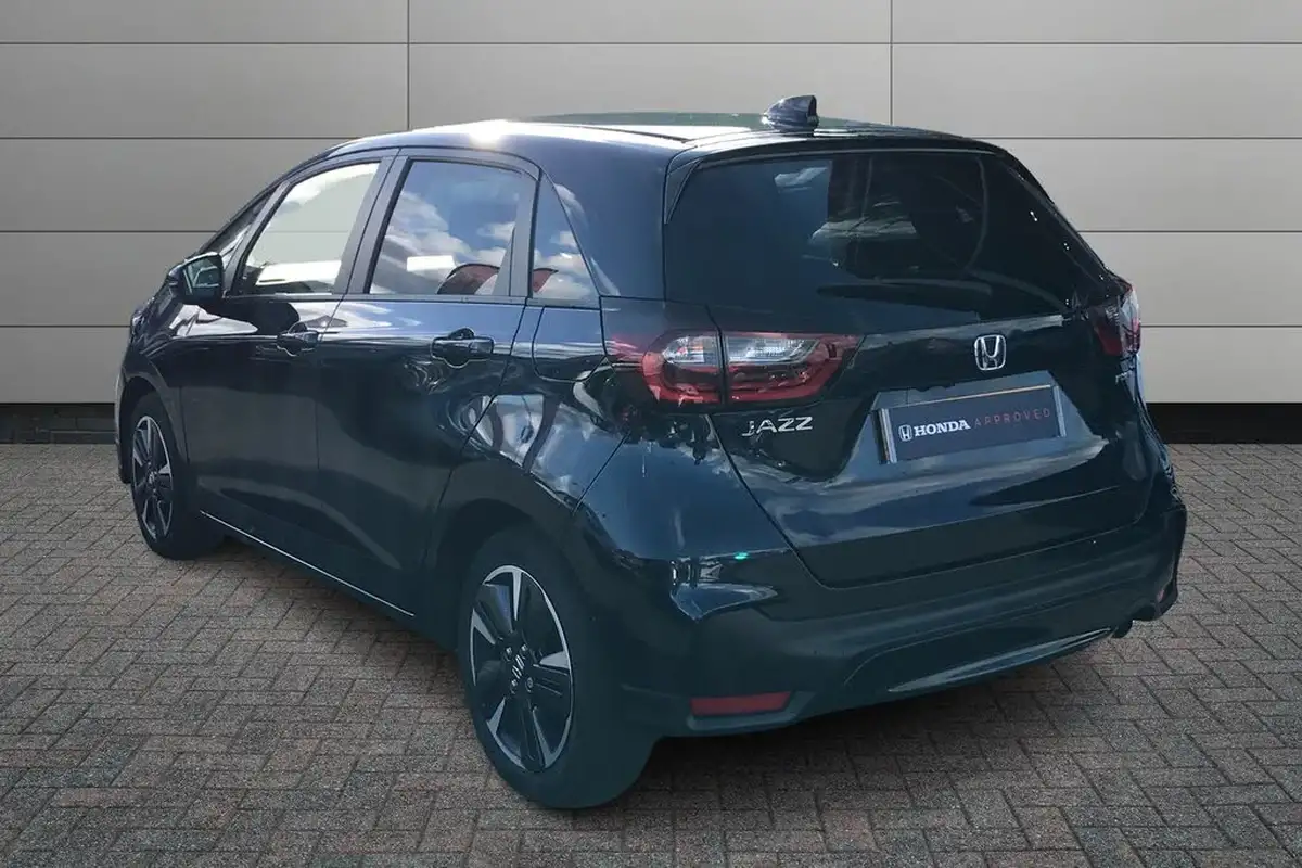 2024-honda-jazz-15-i-mmd-advance-big-2