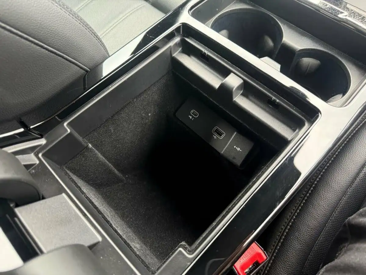 2022-land-rover-range-rover-evoque-20-d200-r-dynamic-s-big-39