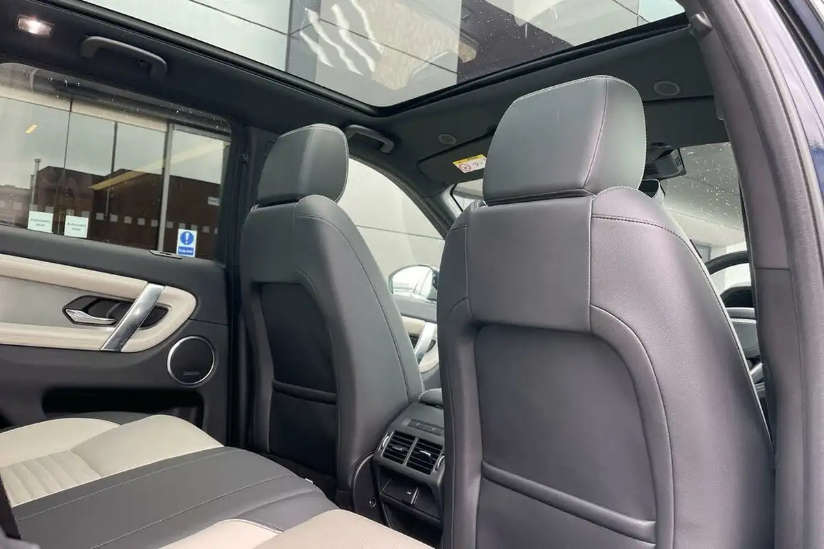 2022-land-rover-discovery-sport-15-p300e-r-dynamic-se-big-34
